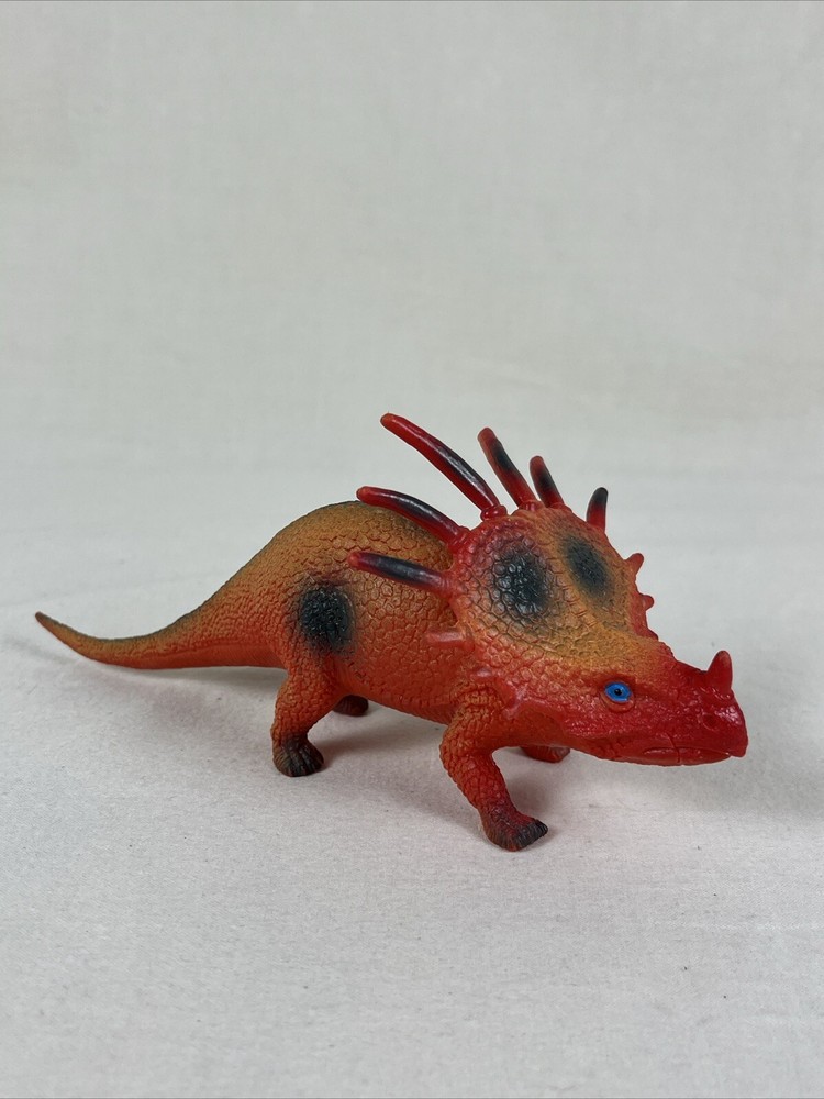 Protoceratops Dinosaur Figure (7” x 3”)