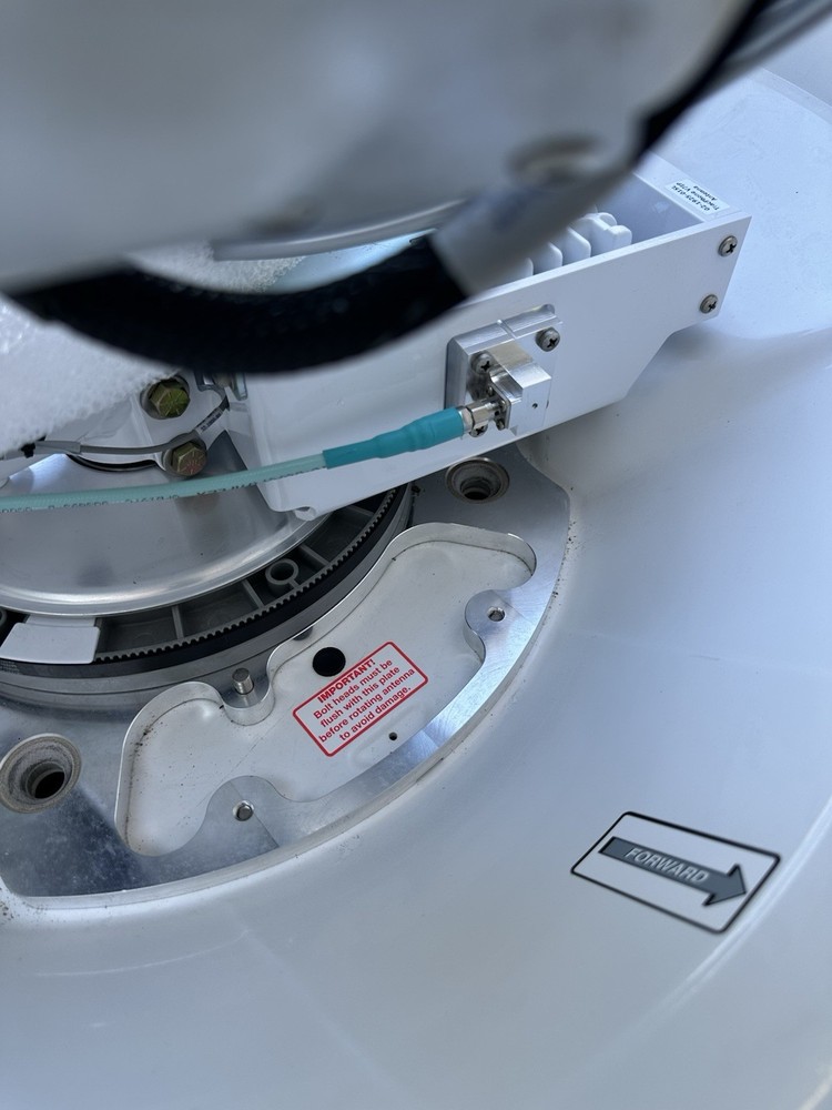 KVH TRACPHONE V7-HTS