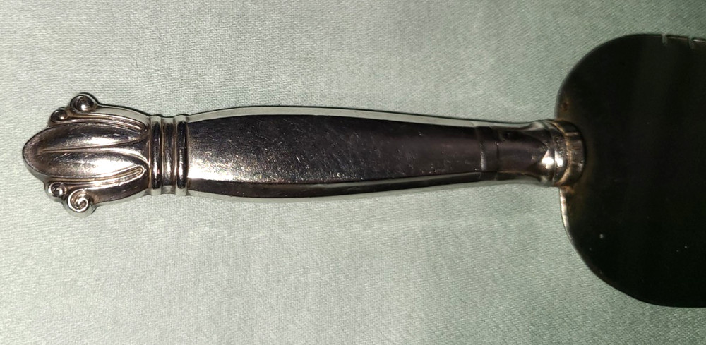 Vintage Web Silver Co sterling silver handle cake / pie server, stainless blade