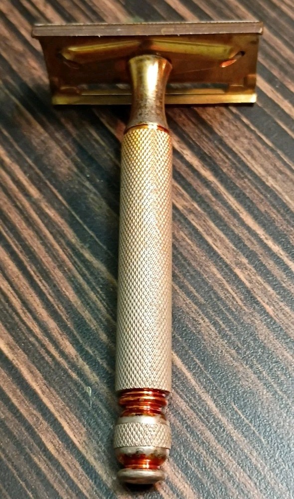 Vintage Razors (2) ~ Gillette W/Blades