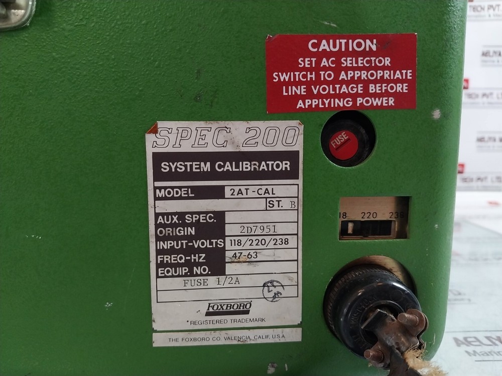 Foxboro 2AT-CAL Spec 200 System Calibrator & Accessories Range: 1-100