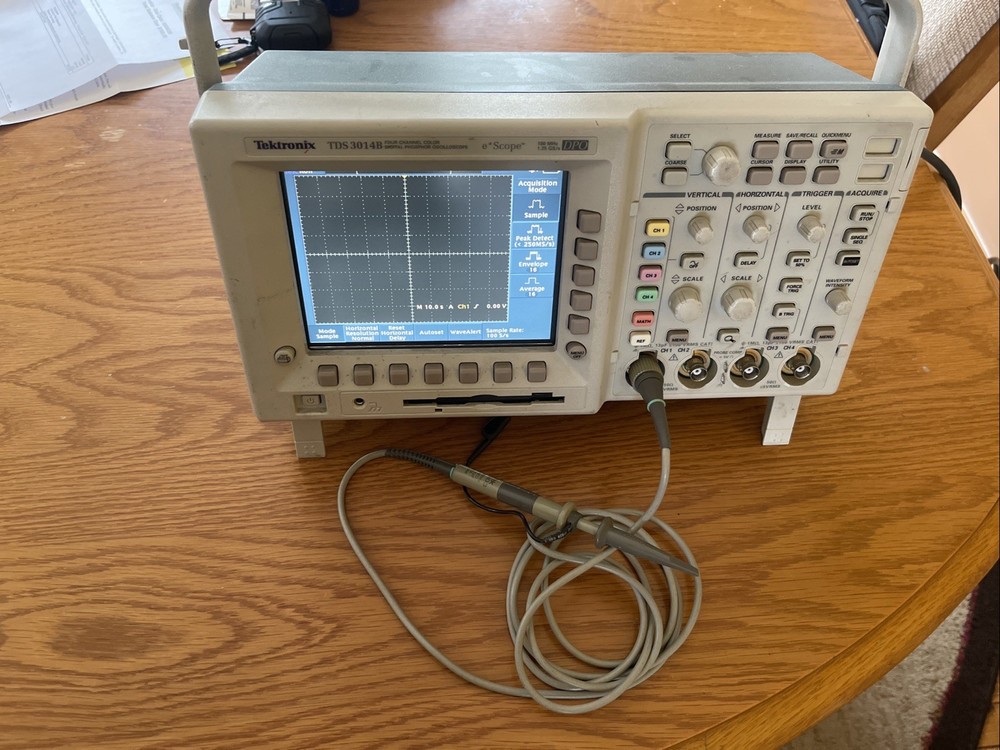 TDS 3014B Four Channels  Oscilloscope