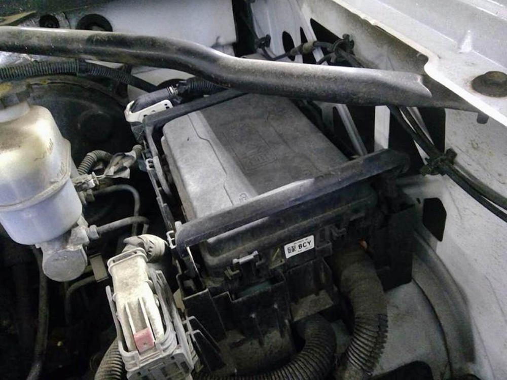 2014-2017 Chevy Silverado 1500 2500 Pickup Engine Fuse Box Relay Module