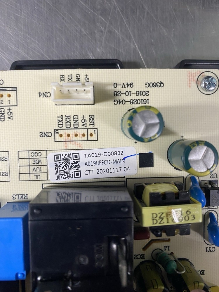 GE Air Conditioner Control board and Control Panel *pulled from APFD05JASWL1