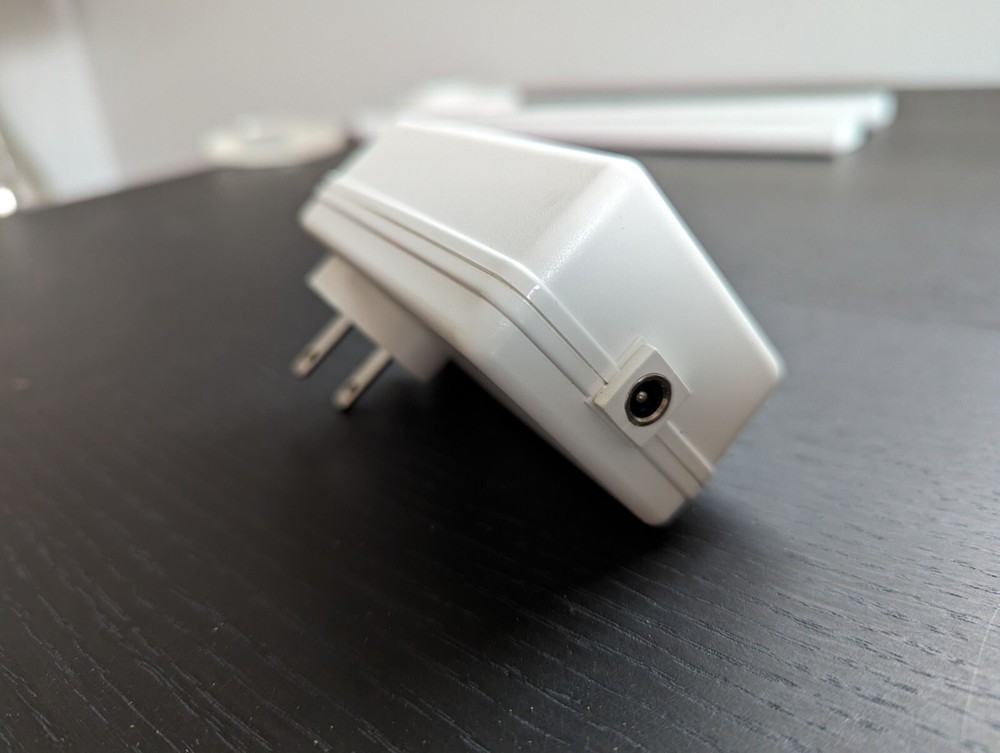 Hunter Douglas 18V DC Plug-In Transformer— Powerview