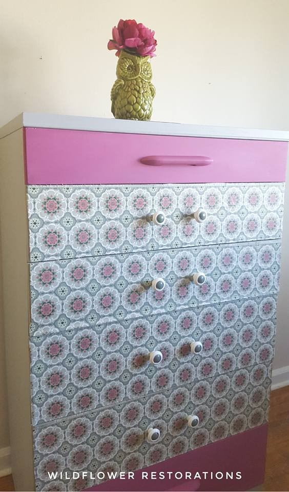 1-1/2" Chrome Insert Ceramic Knob White and Sage