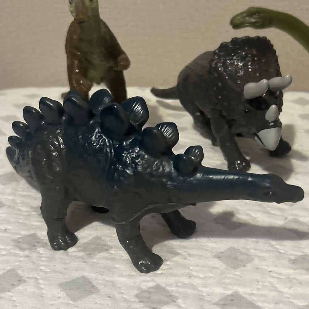 Plastic Dinosaur Lot (5)