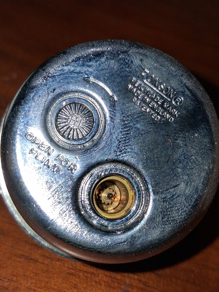 Vintage Ronson Varaflame White Square Table Lighter READ