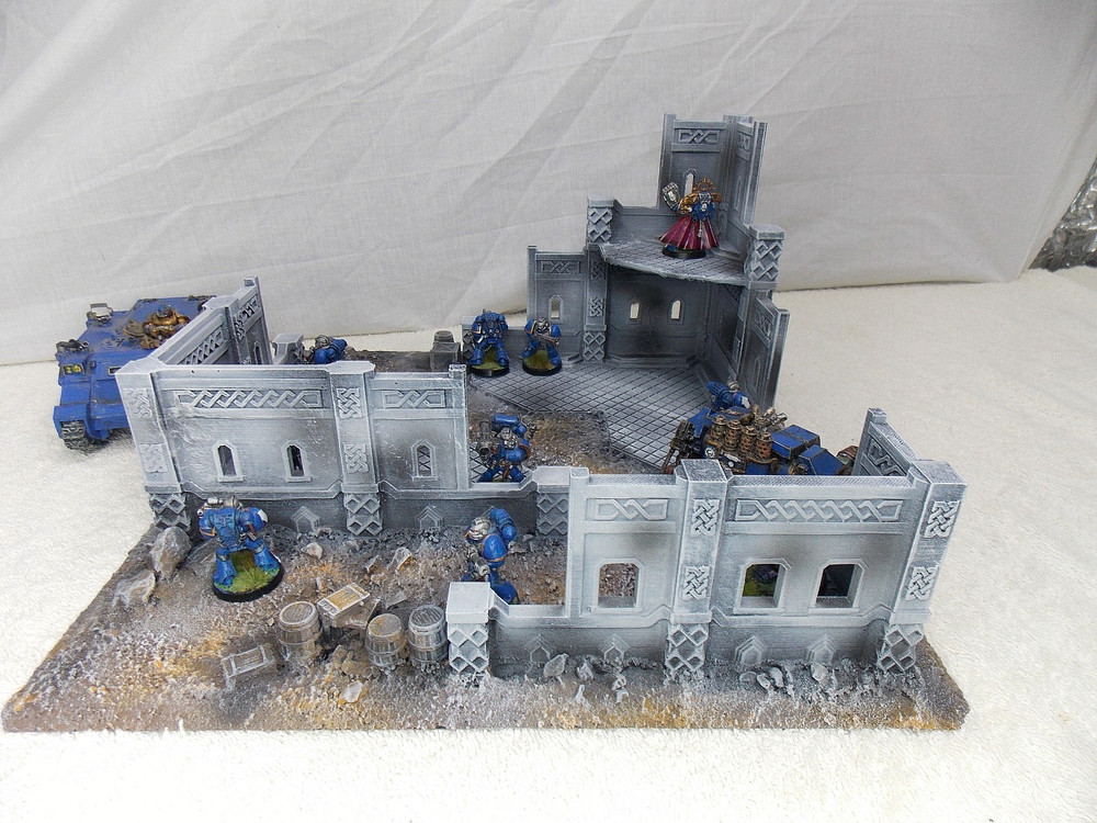 WARGAMING TERRAIN PAINTED BUILDING