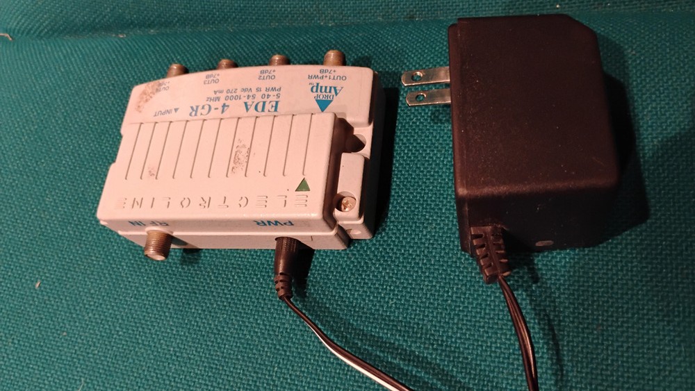 Cable tv distribution amplifier