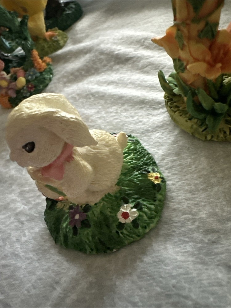 Easter Bunny Rabbit Hare Mail & White Bunny Set Pastel Figurine