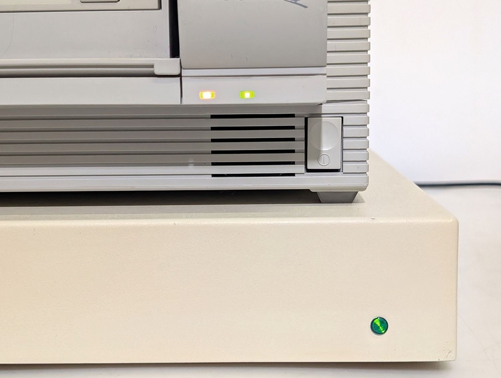 Applied Photophysics 13-117 Interface Control + Computer for SX20 Stopped Flow