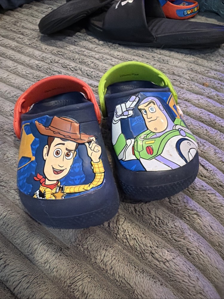 Boys Toy Story Crocs Size 8