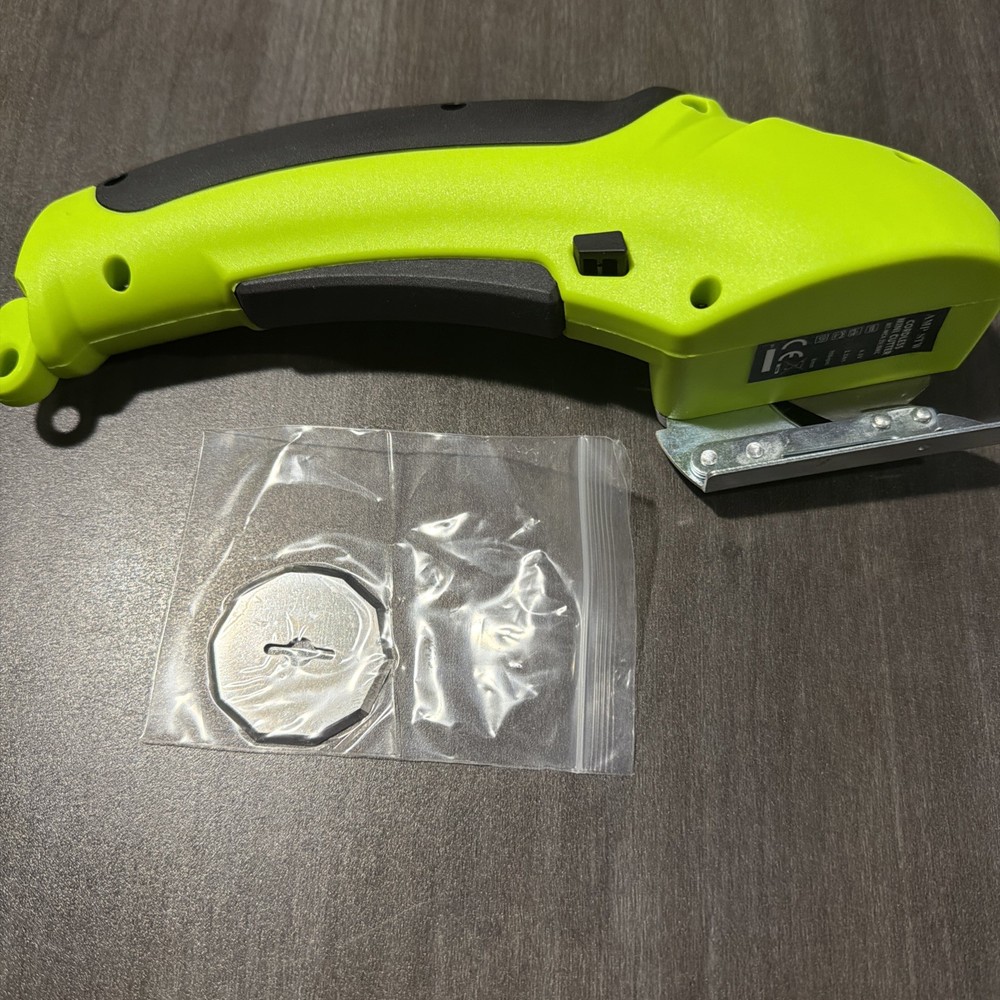 Electric Cordless Scissors Set with Replacement Blade