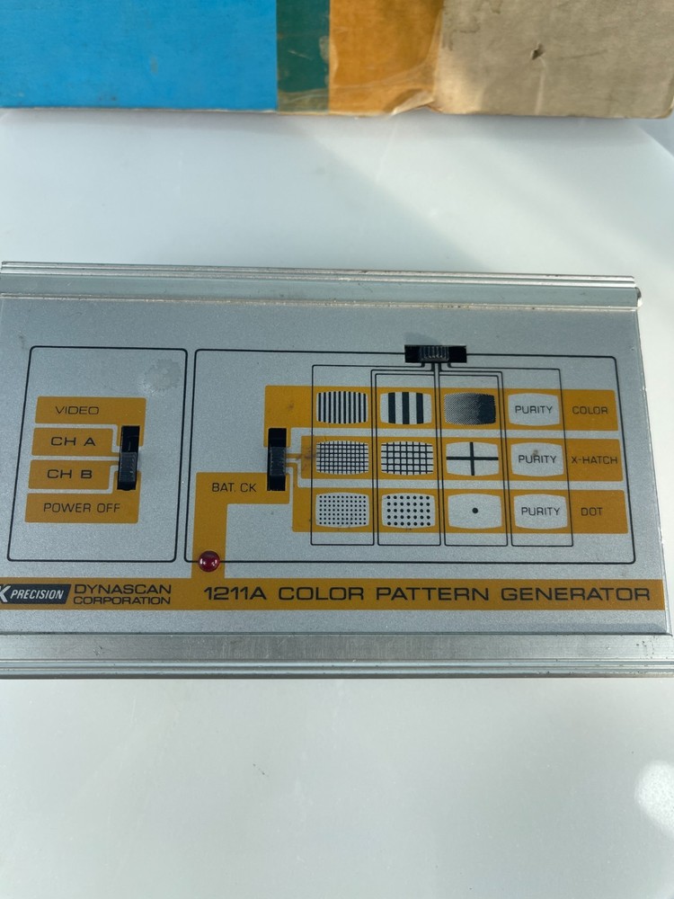 BK Precision 1211A Color Pattern Generator Powers On w/ Box Manual
