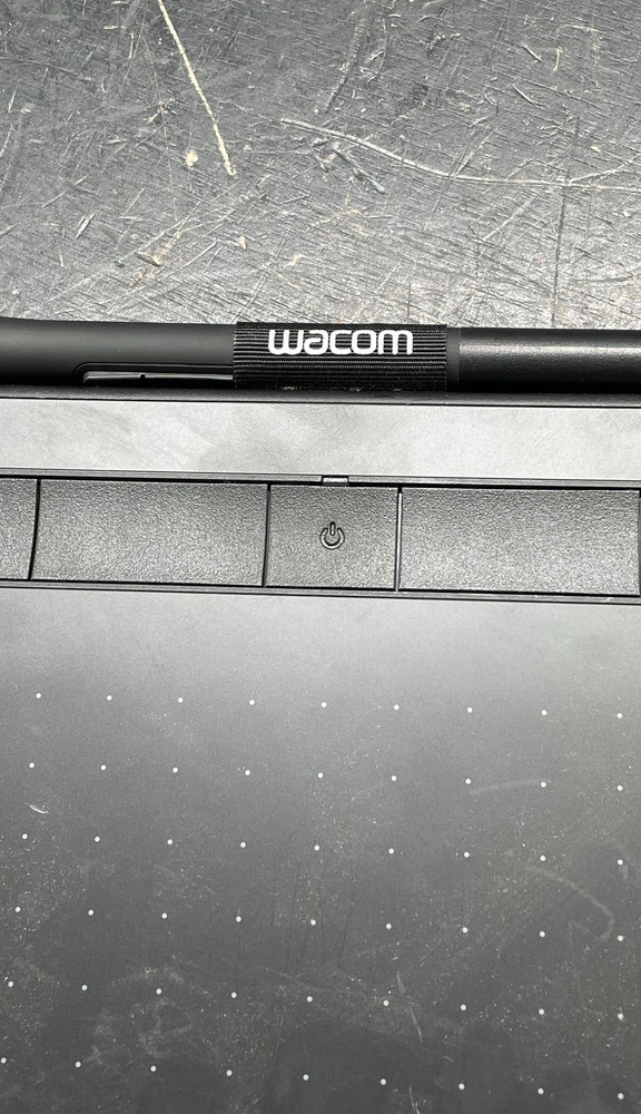 Wacom Intuos CTL-6100WL Wireless Bluetooth Graphic Tablet for Drawing