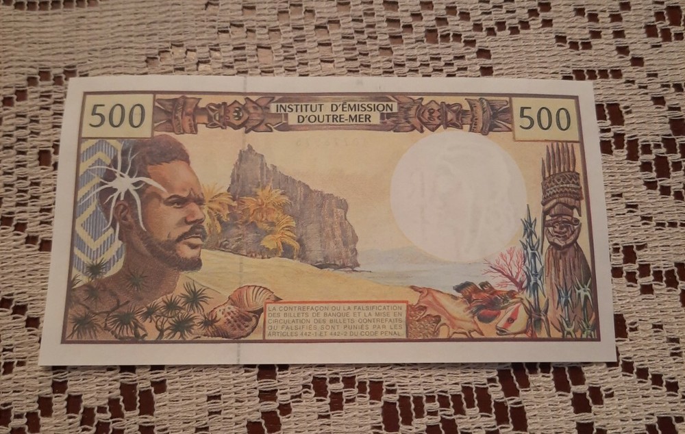 FRENCH POLYNESIA ----- 500 FRANCS BANKNOTE ---- UNC ----