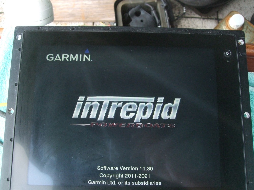 Garmin 8212 Multifunction Display