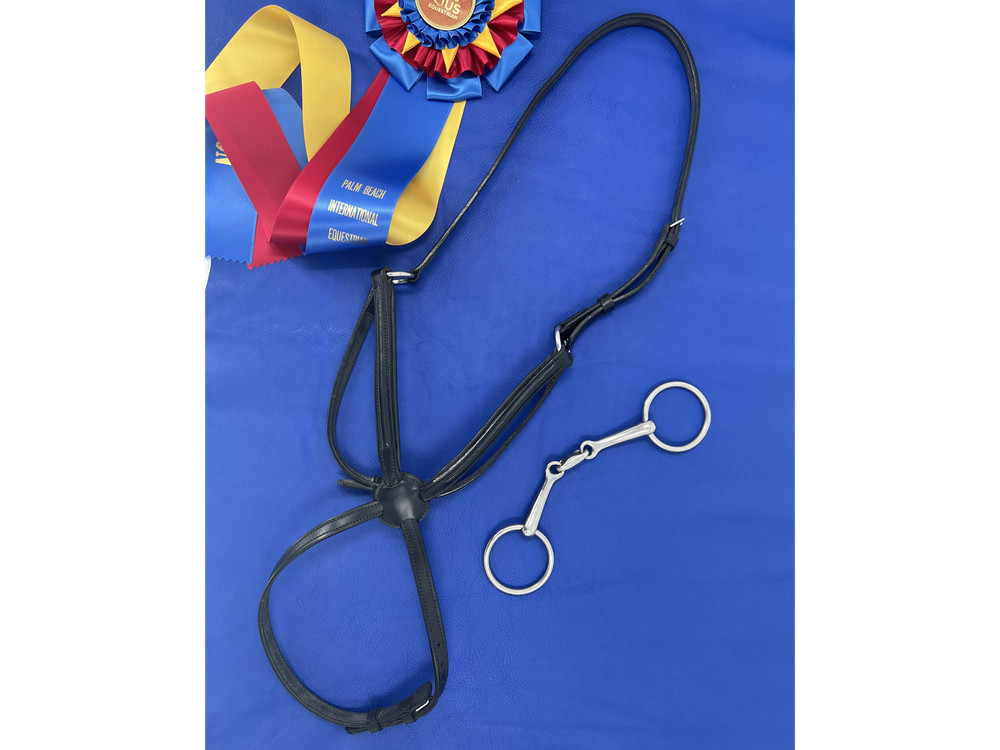 Figure-Eight Noseband