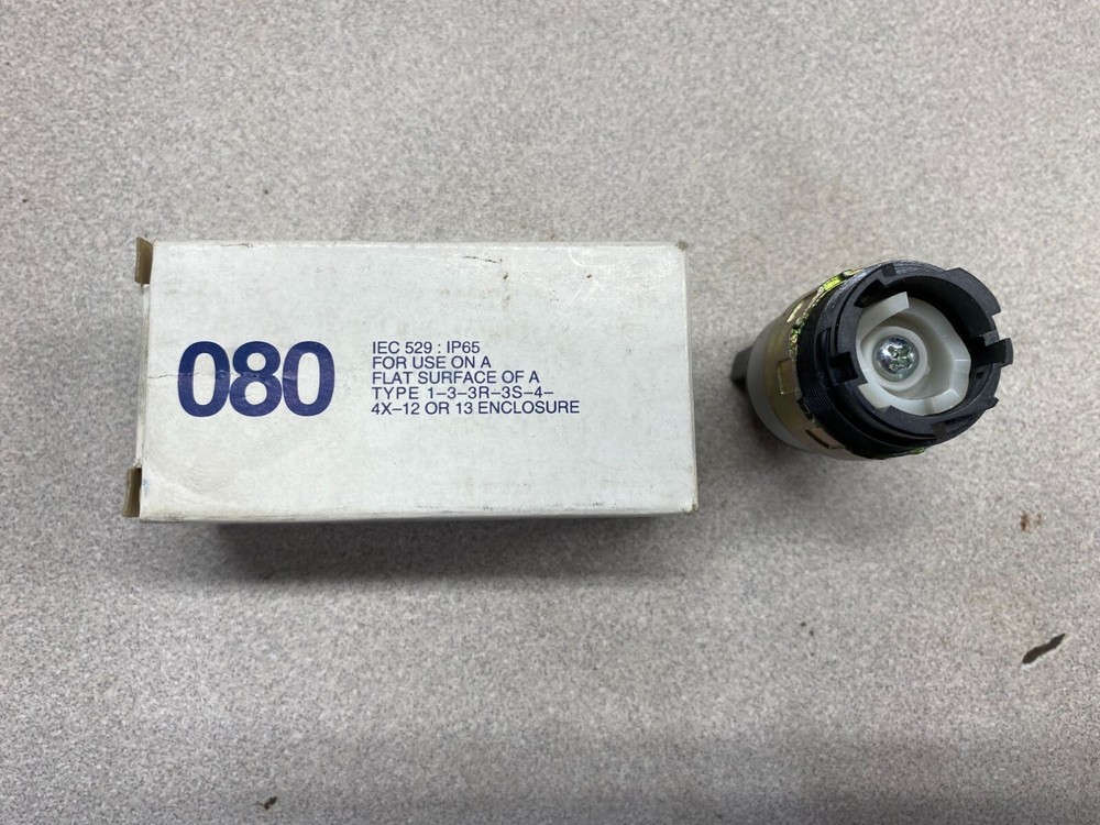 G.E 080SMUN 3 Position Knob Selector NEW