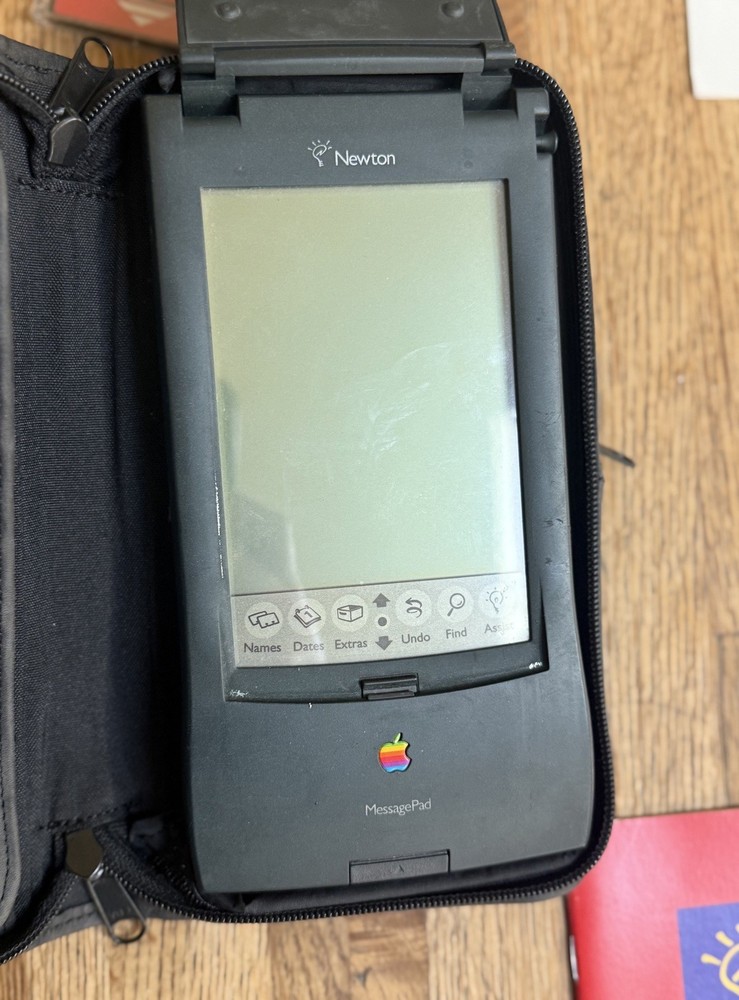 Apple Newton MessagePad 110 working - Includes original box, materials + Extras