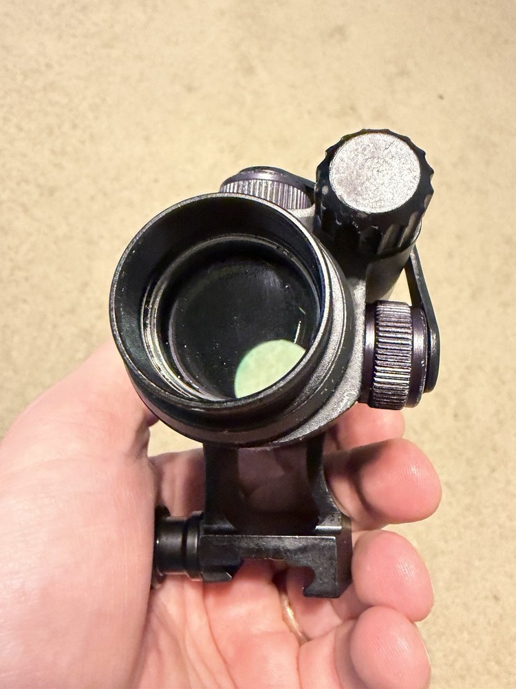 Aimpoint Comp M2 Red Dot with Wilcox Mount