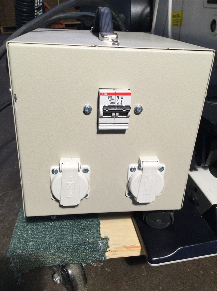 LEICA MICROSYSTEM TCS SP2 LEICA CTR MIC TCS SP2 Microscope W/ Power Supply.