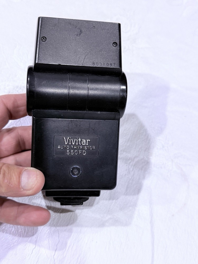Vivitar Auto Thyristor 550FD Flash Unit – Tested Working