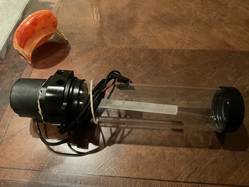 XSPC D5 Pump and Reservoir for Computer