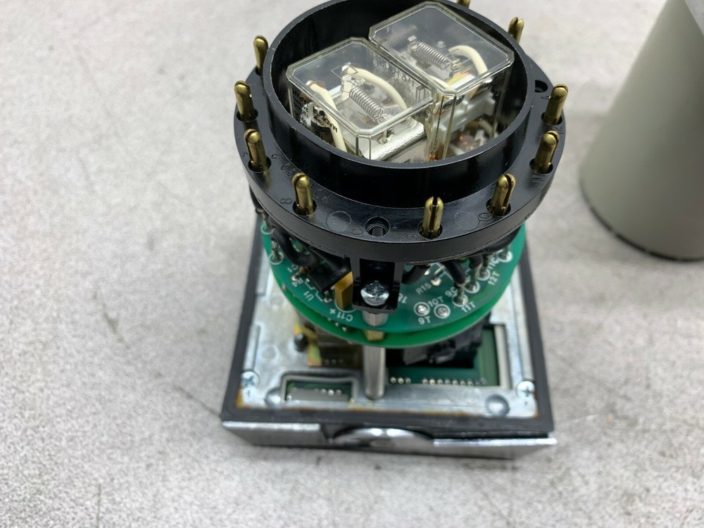 NEW NO BOX EAGLE SIGNAL CONTROLS TIMER COUNTER CT510A6