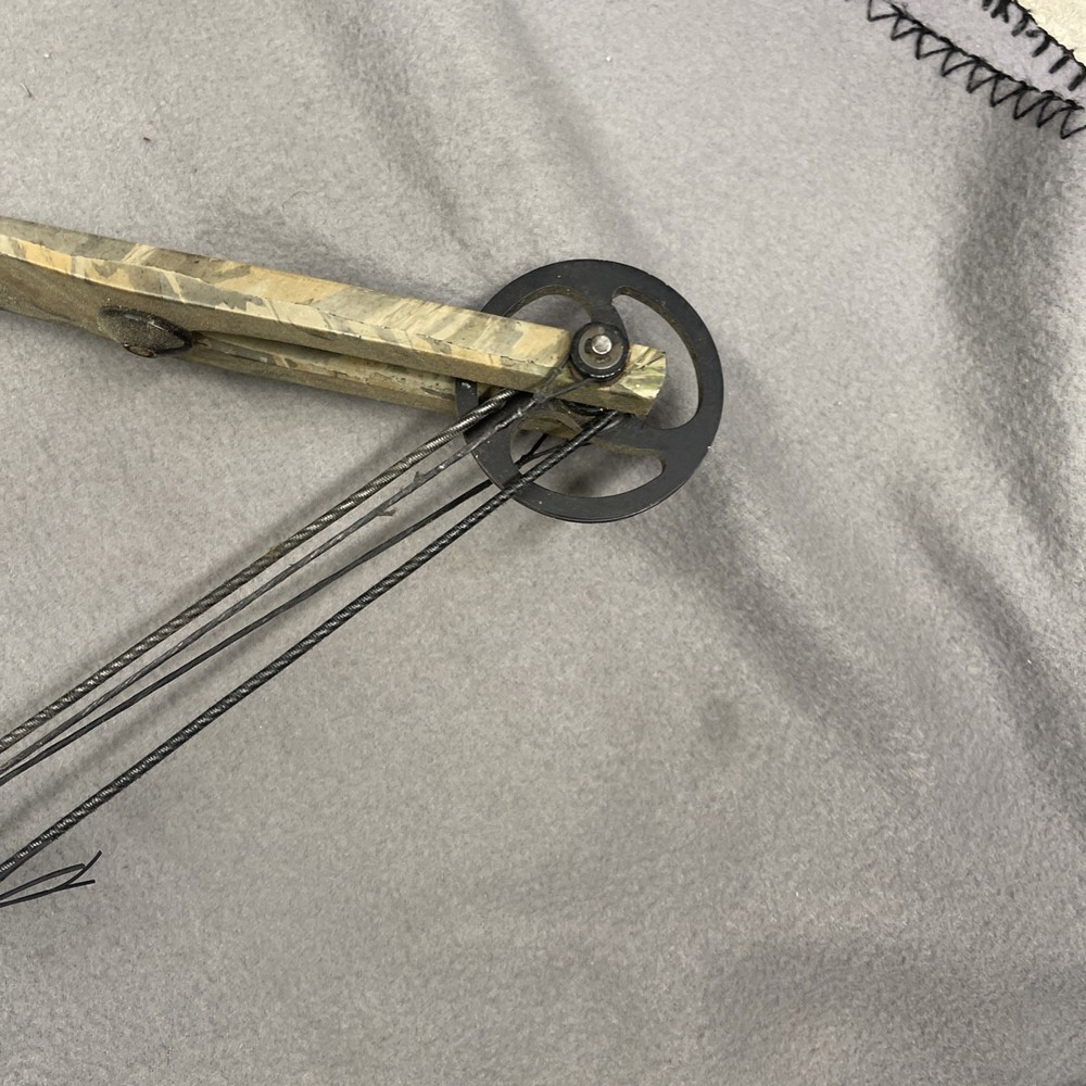 Reflex Hunting Compound Bow Bighorn Hunter right hand