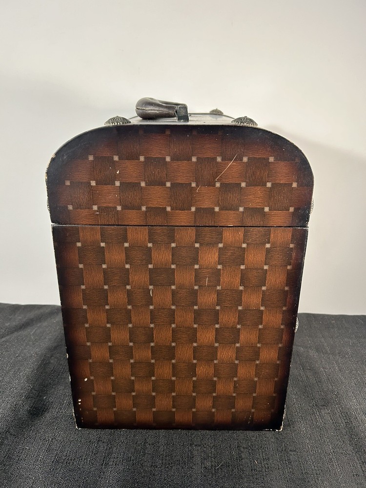 Small Trunk with Handle & Clasp