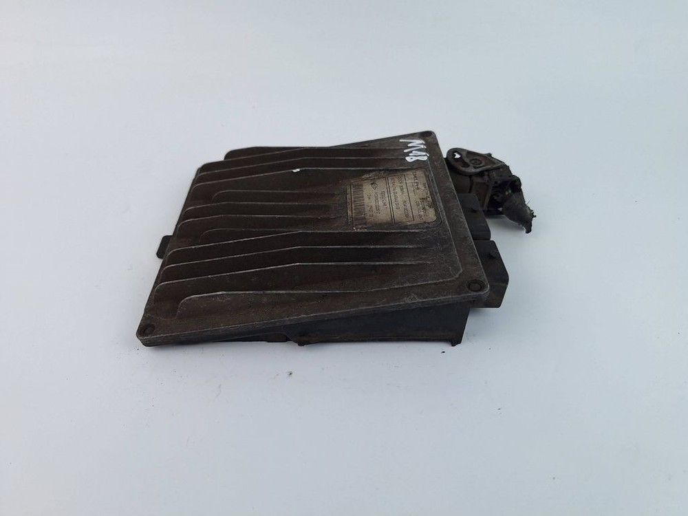 Renault Clio II 2000 Engine Control Unit Module 8200212348 BVV2786