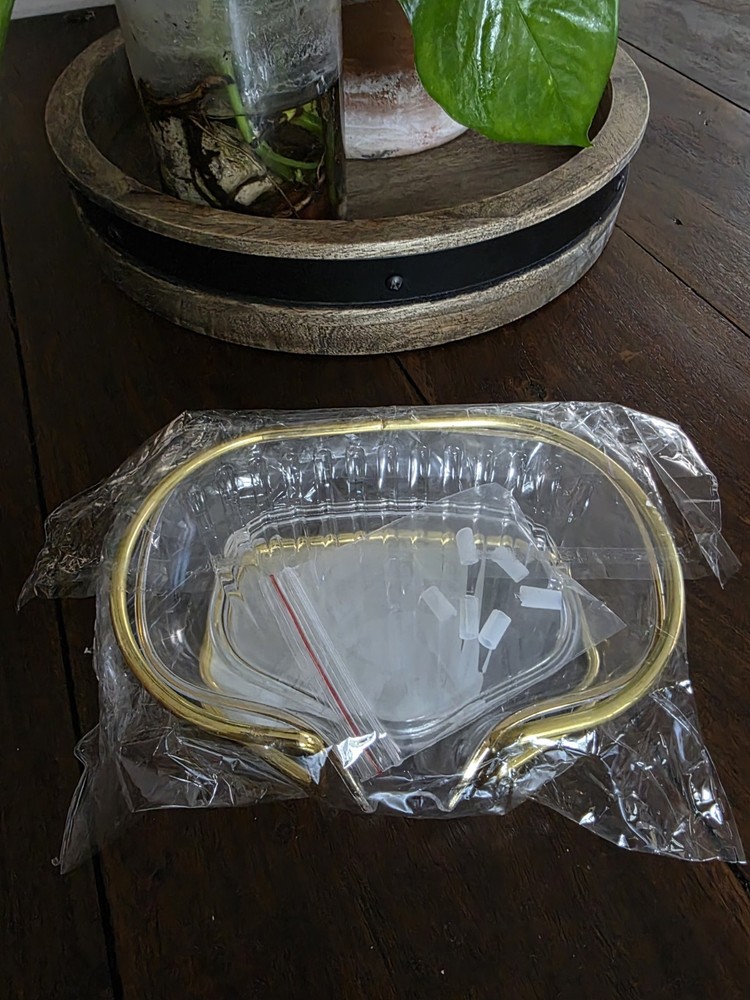 Jsbonera. Draining soap dish.