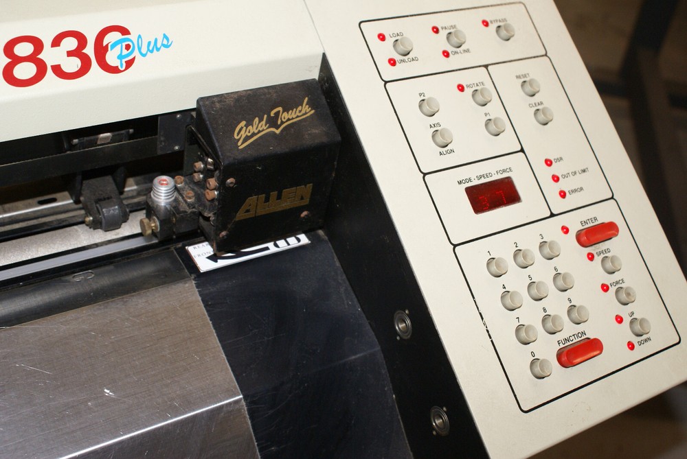 ALLEN DATAGRAPH 836 Plus VINYL CUTTER Plotter Cutting Machine