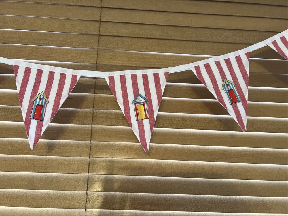 Handmade Beach Hut / Seaside Bunting, 8 Flags , FREE POSTAGE