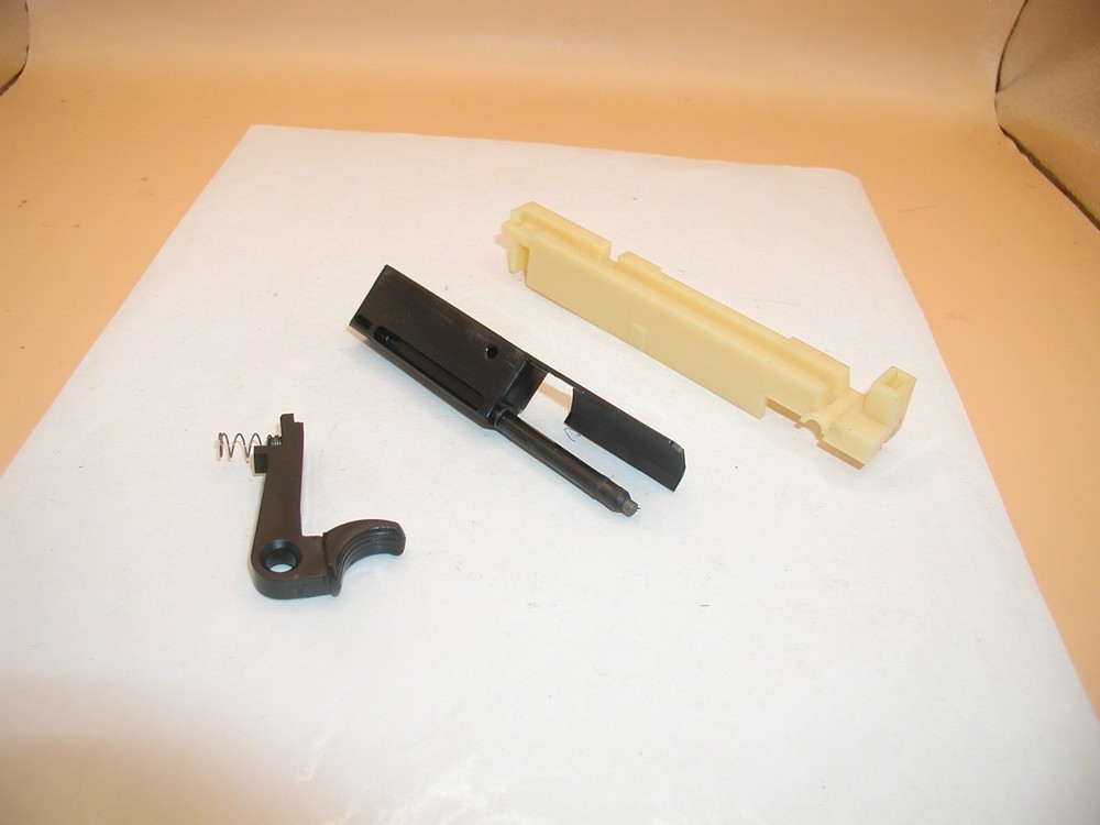 Crosman 2100 Classic - Bolt Assembly