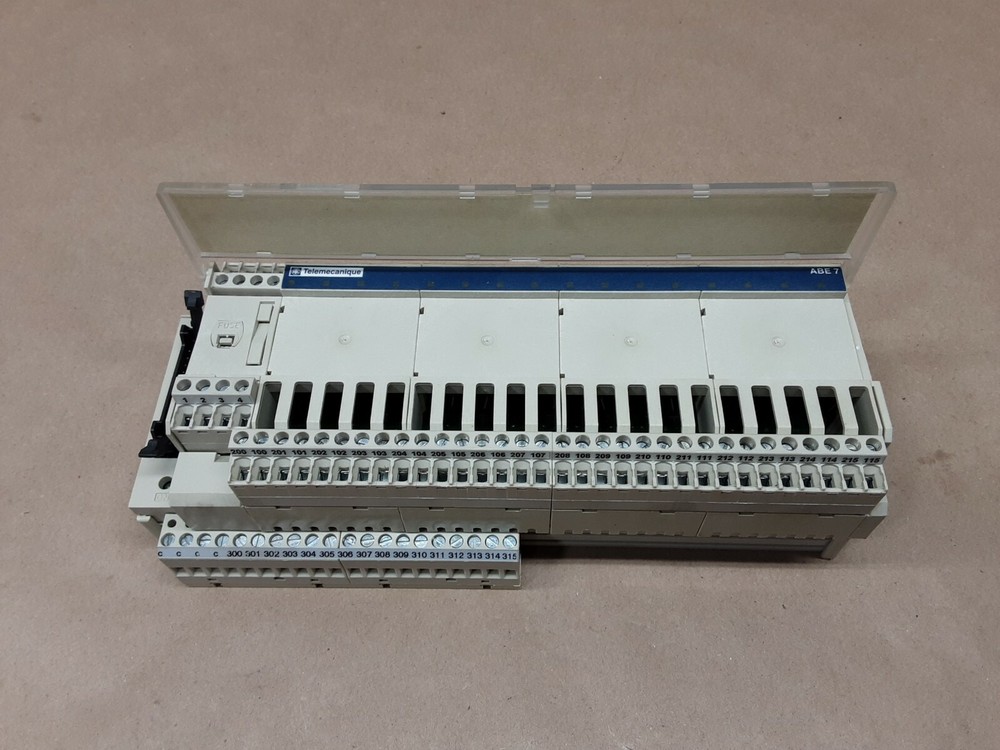 Telemecanique ABE7S16S2B0 Interface Module Connection Solid State #1000B4PR3*KR