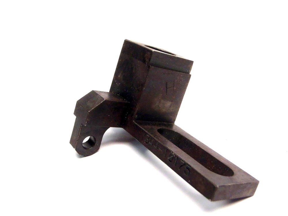 BCDY 344-10175L Coated Bail Lock Mount 3x1"