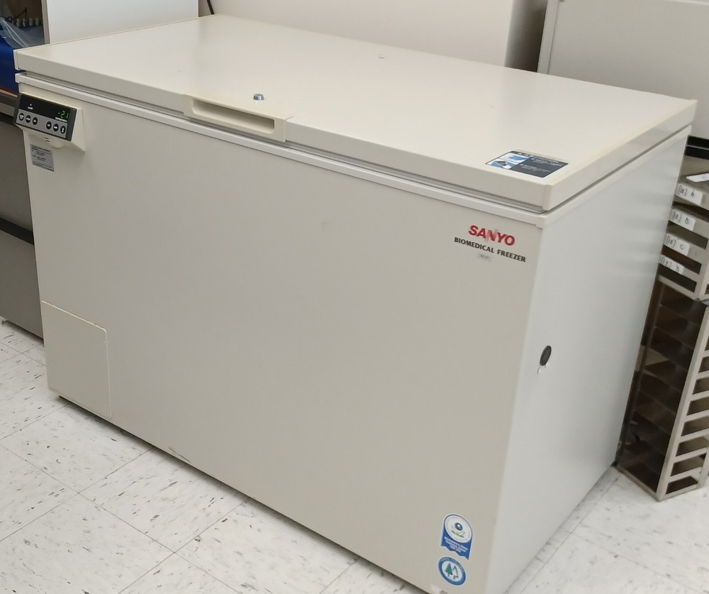 Sanyo Biomedical Laboratory Chest Freezer MDF-436