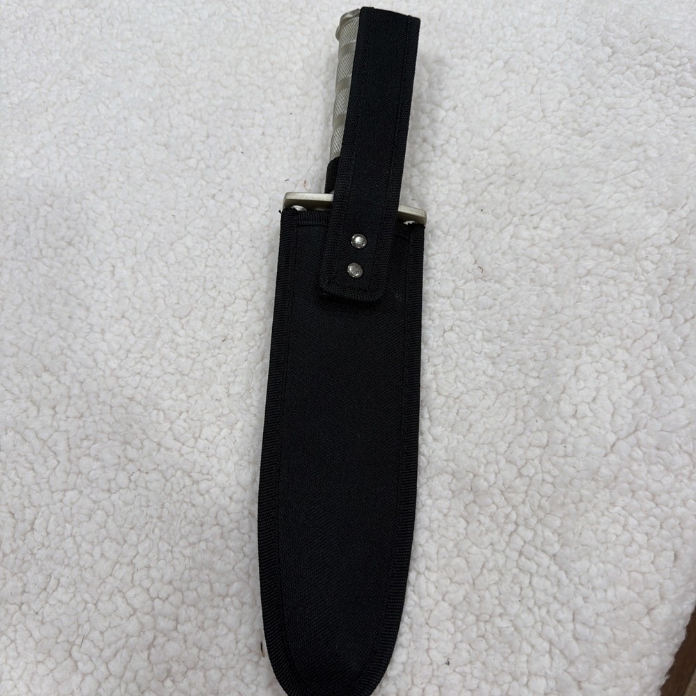 Cammilus Survival Fixed blade knife With Fire Starter Enclosed