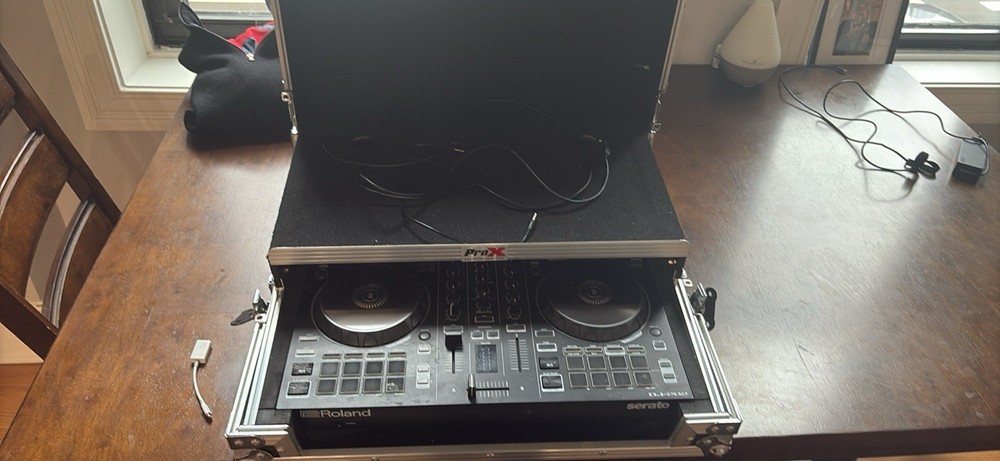 Roland DJ-202 with USB/Audio Cable Tested and Working 2-Channel Controller Used
