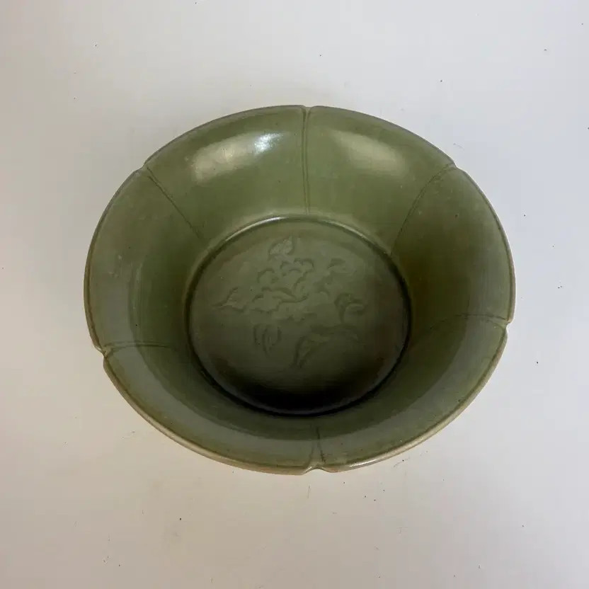 Goryeo Celadon Incised Flower Bird Pattern Incense Burner, 14.5cm