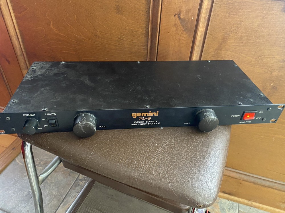 Gemini PL-9 Rack Mountable Power Supply and Light Module 8 Outlets - TESTED