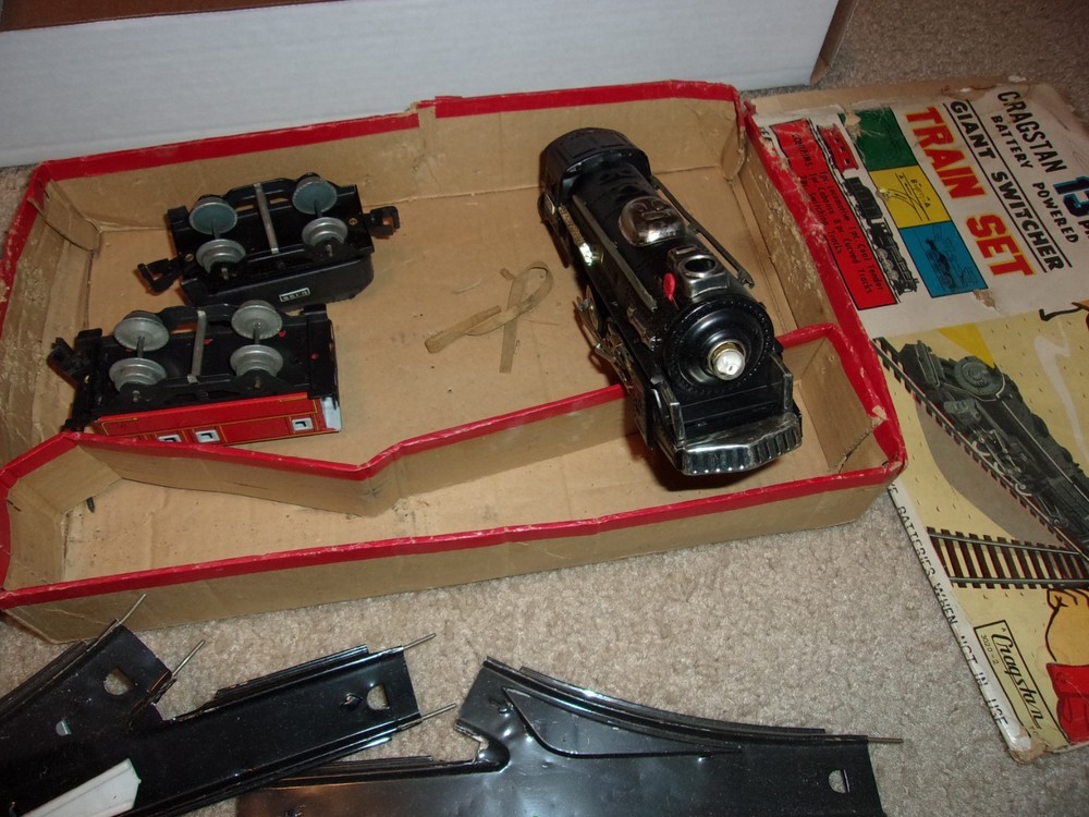Cragstan 13 piece Battery Powered Giant Switcher Train Set