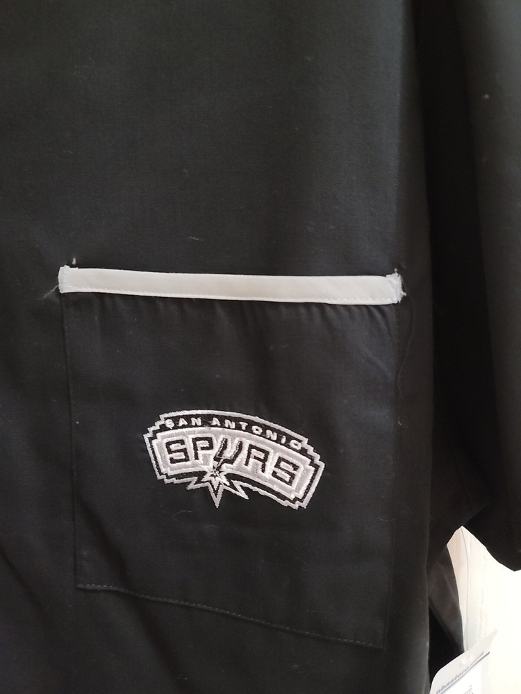 BNWT Spurs Scrub Top Size medium FREE SHIPPING!