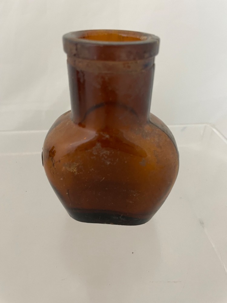 Small Collection x 4 Antique Bottles Oxo Various Sizes