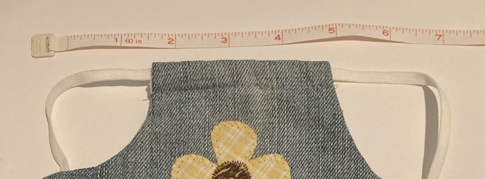 Adorable Duck / Hen Apron ~ Never Used ~ Reversible, Adjustable Wing Elastic
