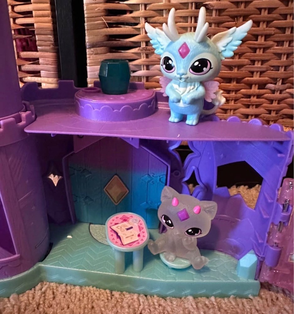 Magic Mixies Mixlings Magic Castle Playset with 7 Figures