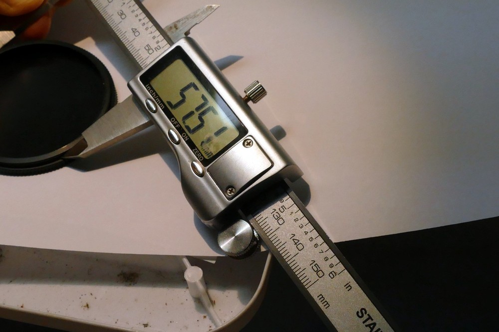 plastic 58mm Lens Front Cap screw in type threaded